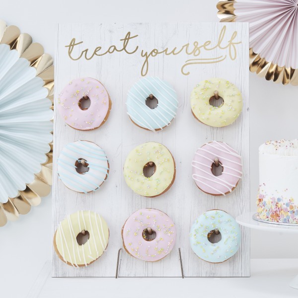 1 Donut Wall - Gold treat yourself